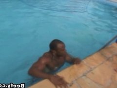 Beefy Hard Sex in The Swimming Pool