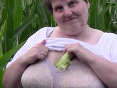 Big fat mama do this in a cornfield