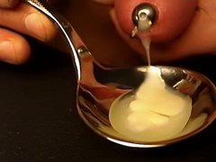 Hot cum on cold spoon