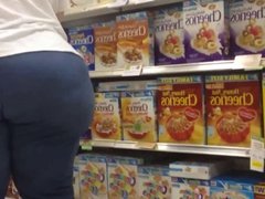 White BBW GILF PHAT ASS Shopper