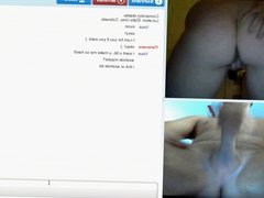 Chatroulette : This Girl Finger Her Asshole For Me