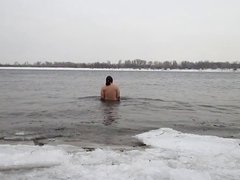 ice swim 2