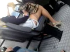 Gostosa no onibus Hot  whore in bus