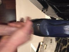 Cumshot High Heels Pumps