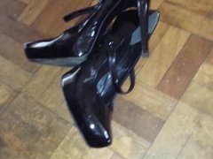 Cumshot for Gina's heels