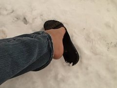 pretty feet in snow