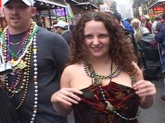 ALBOOGIE HAS THE BEST BEADS MARDI GRAS 2