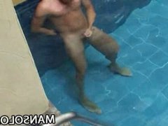 Muscular latin stud Guilhermo Soto jerks off his hard cock