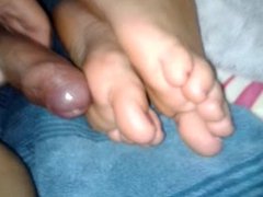 Cum on my wife's feet again