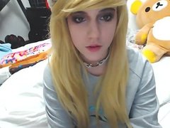 Cute Blonde Babe Masturbating On Cam