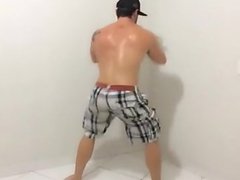 Dancing muscle butt