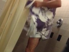 [Lockerroomshowers] Hung Uncut British Daddy After Gym Shower