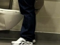 SpyCam in Men Toilet 01