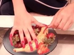 Long Nails fruit