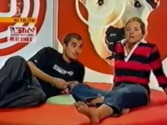 Cat Deeley & Edith Bowman barefoot on MTV
