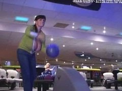 Milena Velba - Bowling