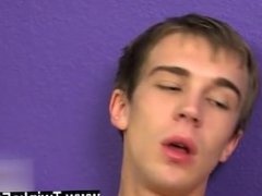 Video gay porno de emo Tommie Reed seems like an virginal fellow at very