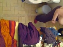 Spy Marie 69ans et ses gros seins- spycam mom tits