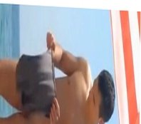 Albert Rivera pillado desnudo en una playa nudista