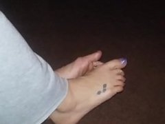 Relaxing Pretty Feet 2 - Amber Goode