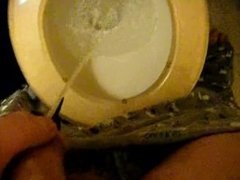 New healthy pissing video