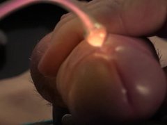 Neowand - Elektro Stimulation am Penis