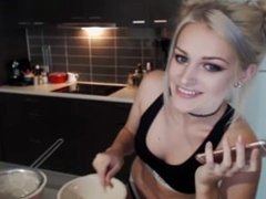 slut naughtyalicex_ flashing boobs on live webcam - 6cam.biz