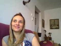 Maria Raluca din Bucuresti face videochat