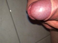 Quick wank and slow cumming