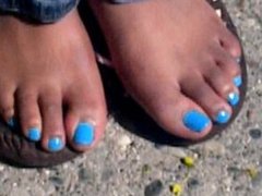 Tee Tee Blue And Yellow Toes