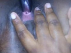 Black girl with tight pussy fucks herself with electric razor