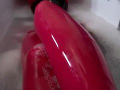Latex Lucy in the tub fuck