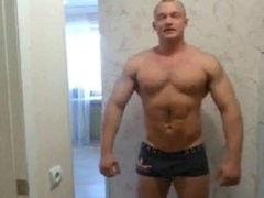 Russian Hunk Muscle Flexing ( No Cum )