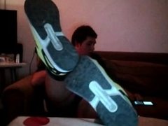 Straight guy with wide soles - 10$