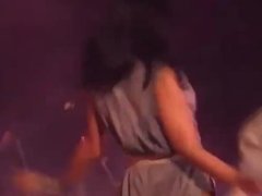 Rihanna - Sexy Live