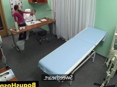 Cheating patient seduce doc to eat pussy