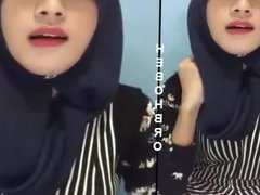 hijab likes to drink cum