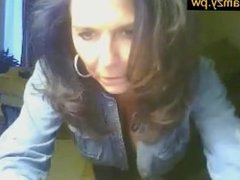 Camzy.PW - Classy milf on webcam