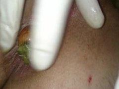 Boy is losing his anal virginity using a carrot
