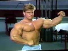 Eddie Robison Bodybuilder posing