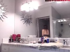 Amazing Webcam Show In The Shower