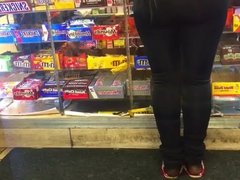 PHAT ASS AT THE CORNER STORE