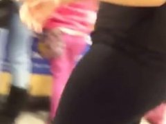 Blond Teen showing her Sweat ass in tight black leggings!