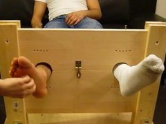 Arab Guy Tickled In Stocks