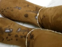 massive cumshot on secretarys winter boots