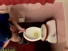 White gay piss master Unloading In The Toilet Bowl