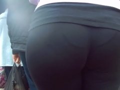 Nice juicy big ass girl in sweat pants