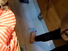 candid hot long black n red toes feets in line