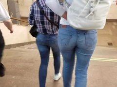 Sexy girls with hot asses
