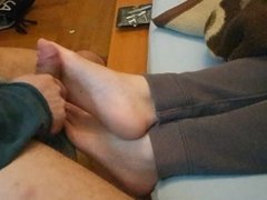 Sister sleap and i jerk on her feet